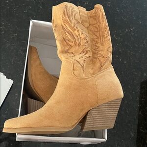 Faux suede embroidered camel tan Western-Style Women's Boots